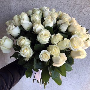 букет 51 белая роза фото