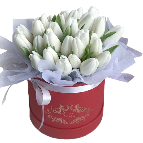 Фото товара 31 білий тюльпан у коробці в Черкассах