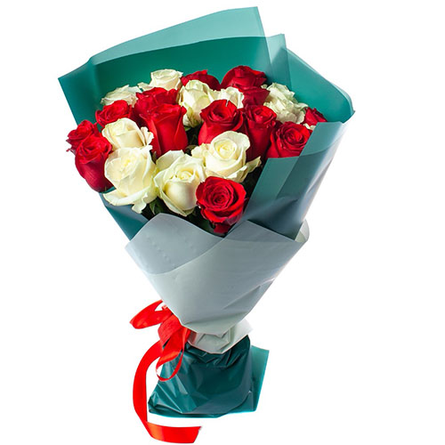 Фото товара 25 троянд червоних і білих в Черкассах